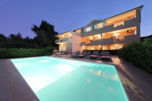 Apartments Bobo