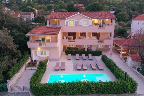Apartments Bobo