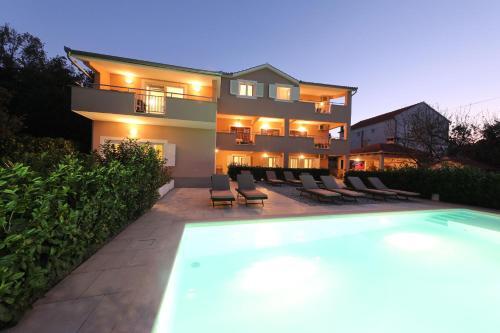 Apartments Bobo