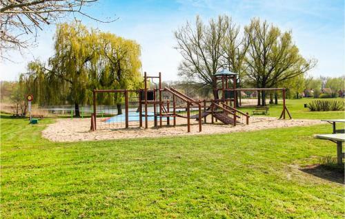 Awesome Home In Ewijk With Sauna, Wifi And 2 Bedrooms