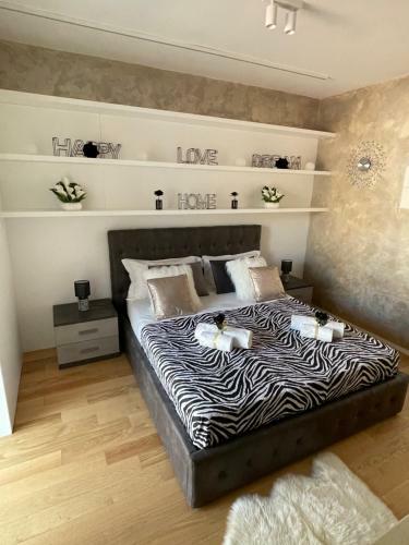 Bed & Breakfast Luxury Room Metropolis