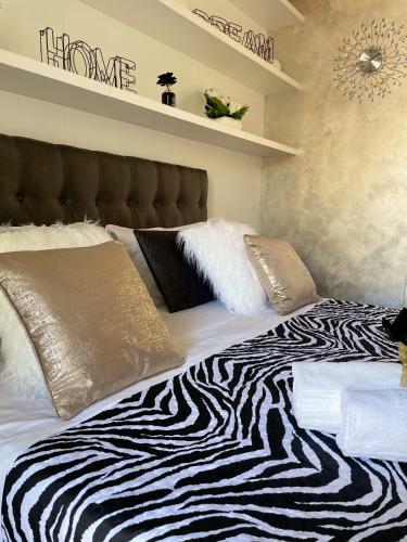 Bed & Breakfast Luxury Room Metropolis