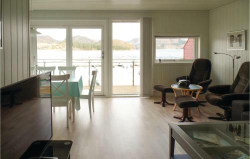 Three-bedroom Apartment In Lindesnes