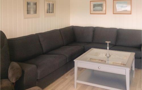 Three-bedroom Apartment In Lindesnes