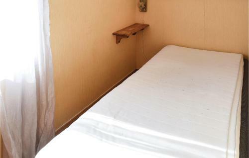 Nice Apartment In Giske W/ 3 Bedrooms And Wifi