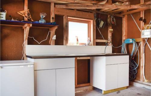 Four-bedroom Holiday Home In Hervik