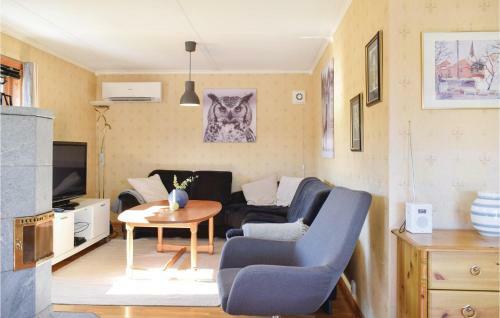 Four-bedroom Holiday Home In Hervik