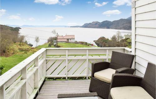 Four-bedroom Holiday Home In Holmefjord