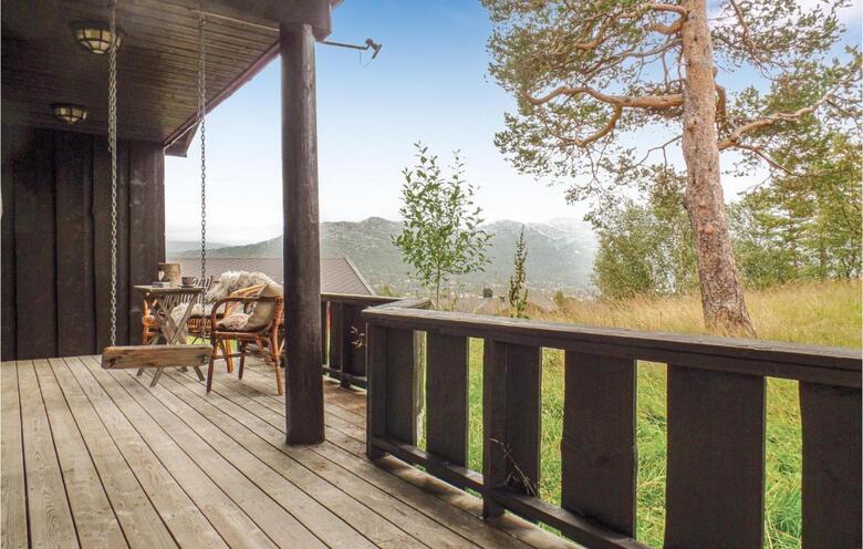 Four-bedroom Holiday Home In Hovden