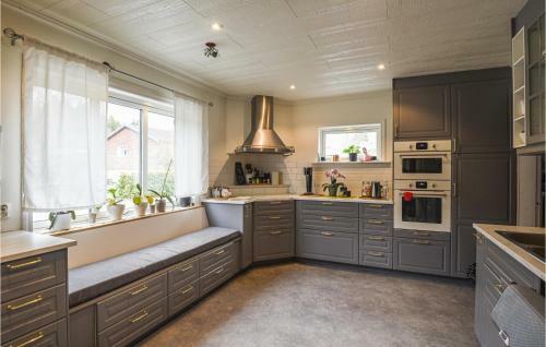Stunning Home In Dals L�nged With Wifi And 4 Bedrooms