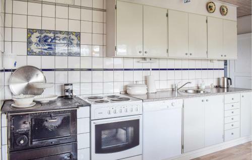 Awesome Home In F�gelfors With 3 Bedrooms