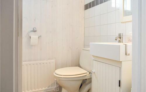 Awesome Home In F�gelfors With 3 Bedrooms