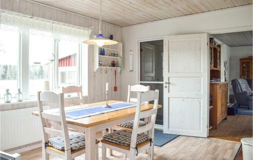 Awesome Home In F�gelfors With 3 Bedrooms