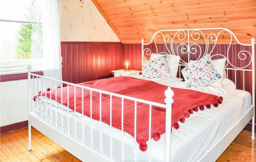 Nice Home In Filipstad W/ 3 Bedrooms