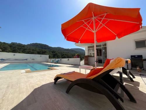Hostal Havuzlu Do?a I�inde Misafir Evi �z�ml� Fethiye