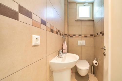 2 Br Rental Apartment In Gocek