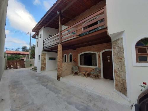 Lindo Chal� Com Wi-fi A 7 Min Da Praia Em Caragu�