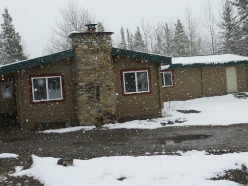 Hi-kananaskis Wilderness Hostel