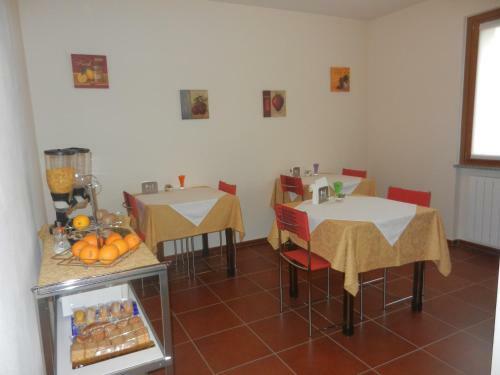 B&B Ad Hoc