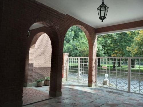 Casa Frente Parque Guillermina