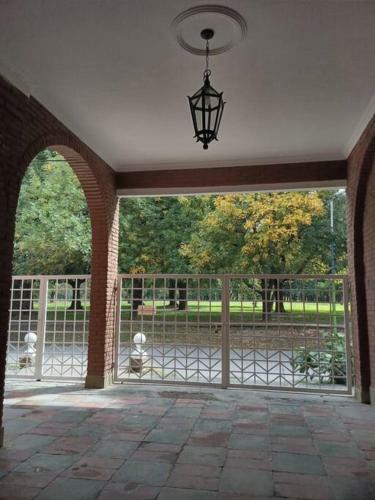 Casa Frente Parque Guillermina
