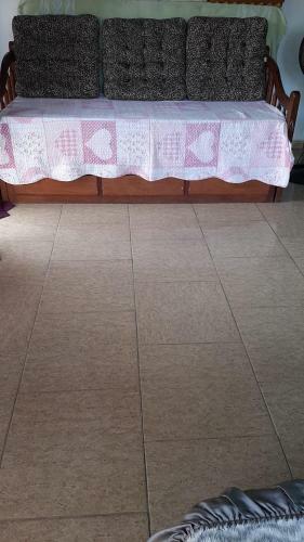 Casa No Per�, Bem Pr�ximo Das Praias E Shopping.