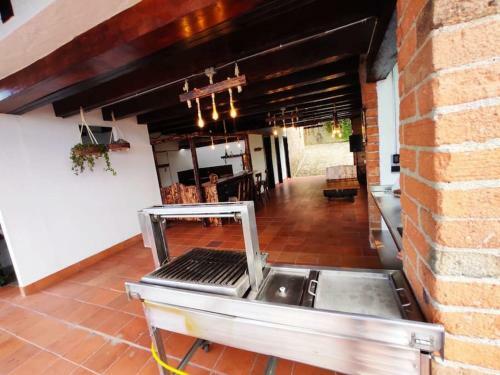 11 Bedroom Gym Luxury Villa - Heated Pool Jacuzzi