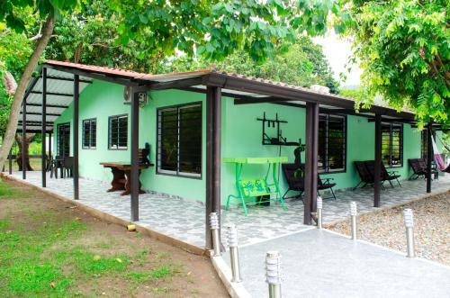 Villa Las Palmas Resort