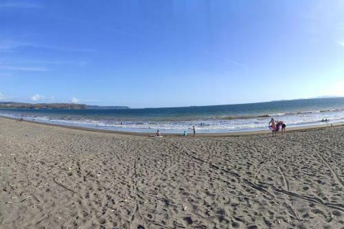 Puntarenas - Apartamento A 25 Metros De La Playa.