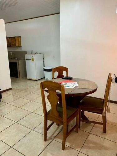 Puntarenas - Apartamento A 25 Metros De La Playa.