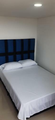 Excelente Apartamento Con Estacionamiento