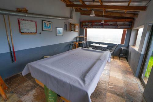 Hostal D & H Guesthouse
