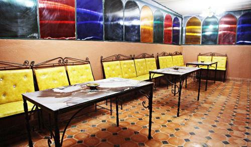 Hostal Naima House / ??? ?????