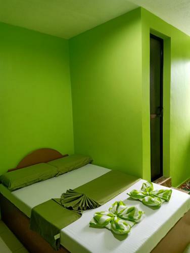 Hostal Alona Guest House