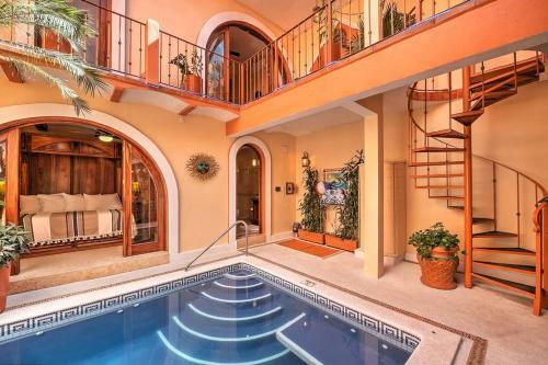 Hacienda Tropical