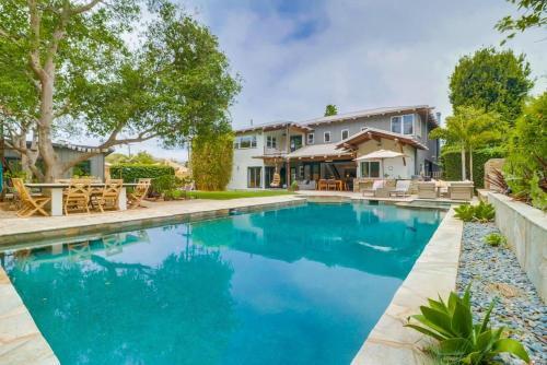 1155 Hymettus Ave Home