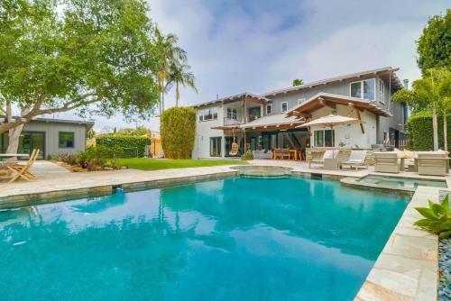 1155 Hymettus Ave Home