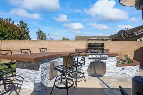 Sweety Villa In California With Bbq In Garden