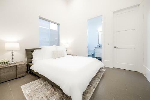 Huntington Harbour Opulence