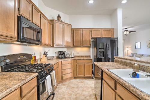 Bright Indio Escape With Private Pool And Spa!