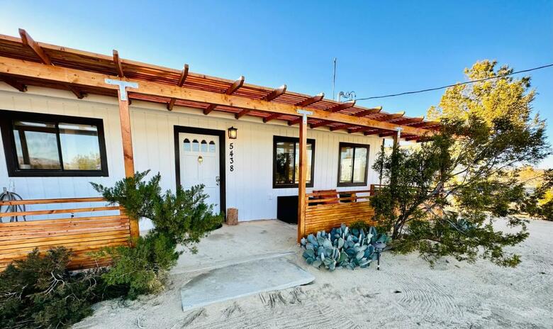 Ravens Nest Ranch, Fire Pit , Views, Near Jt Park!