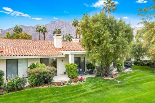 Shoal Creek Luxurious 2-bedroom Pga West Condo