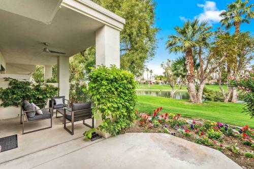 Shoal Creek Luxurious 2-bedroom Pga West Condo