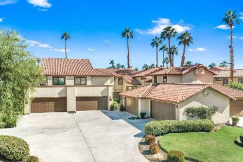 Firestone Luxurious Pga West 2-bedroom Condo