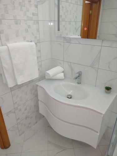 Diamond Apart Complex Deluxe One Bedroom Apartment