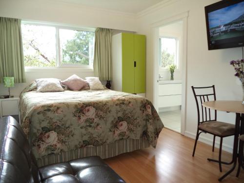 Bed & Breakfast Enchanted Rainforest Guesthouse