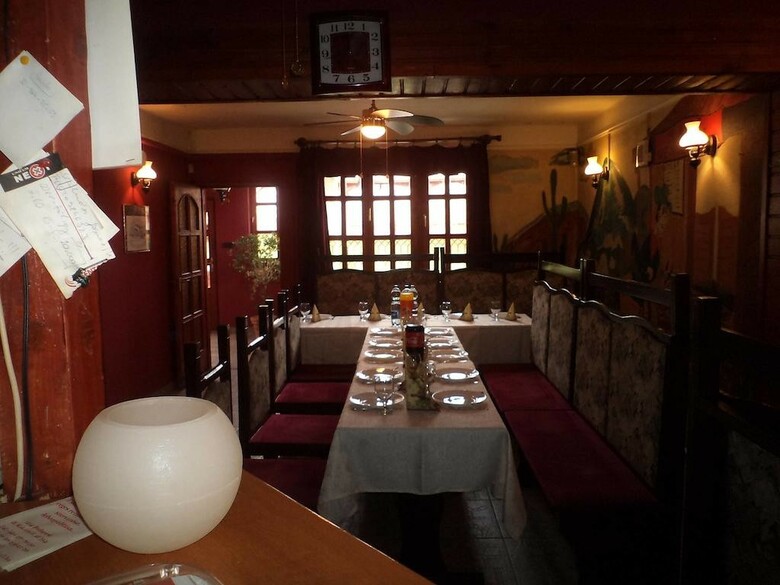Hostal Mic�fogad�