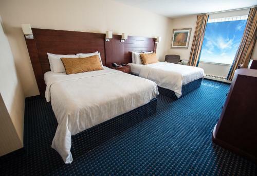 Posada West Edmonton Mall Inn