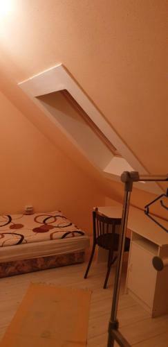 Hostal Arat� Vend�gh�z
