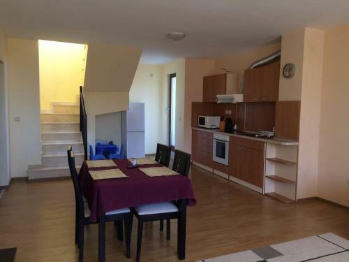 Golden Sands Apartment